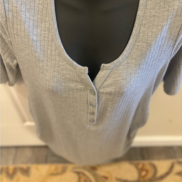 Gray Ribbed Button-Front Women's Top - Picture 2 of 6
